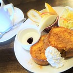 カフェ グランシャリオ - ドリンク代＋100円でフレンチトーストモーニング