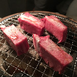 ホルモン・焼肉　8 hachi  - 厚切り黒毛和牛タン