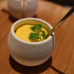 上段の人参のムースとウニ