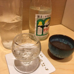 銀座 しのはら - お水、御猪口