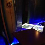 Aloha Dining Lure's Lana - 内観3　入り口付近＆トイレ近く鉄板付近と同様、エロティックな青が魅力的(^0^)　2017/04/09
