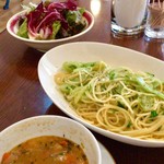 Maruko Poro - Aランチ サラダ、スープ、キャベツとアンチョビのオリーブオイルパスタ