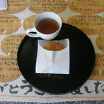 Yoshida Saketen - サービスでお茶も頂きました