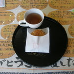 吉田酒店 - サービスでお茶も頂きました