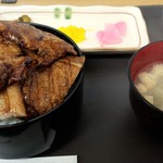 Butafuku - ミックス豚丼