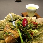 茶禅華 - 梅山豚の四川香り炒めとみねかおり