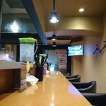 紅 - 店内カウンター席