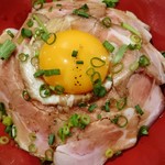 紅 - ローストポーク的でもある半生肉