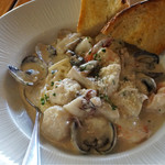 Uncle's Fish Market & Grill  - 