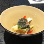 イチリン ハナレ - サザエと中華クラゲの前菜