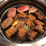 Yakiniku Kingu - キングカルビ、上カルビ、キング塩タン