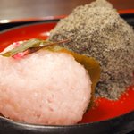 甘味おかめ - おはぎ(さくら、ごま) 540円