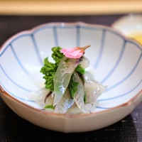 麻布十番 ふくだ -  千葉県銚子のサヨリの昆布〆の菜種和え 吉野酢
