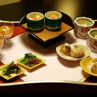 とうふ屋うかい 鷺沼店 - 季節の盛り込み