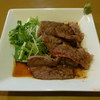 八べえ - ラクダのステーキ