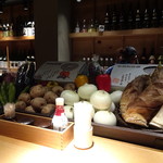 和風ダイニング どまん中 - 1階カウンター席