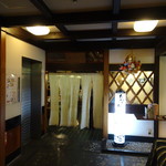 すし丸本店 - 入口付近