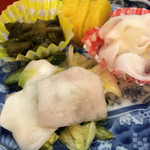 酒処 ちしな - どかっと置かれる漬物(一人前)