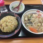 餃子の王将 - 天バリの焼飯セット