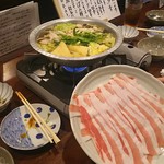 居酒屋 たまる - 名物のお鍋