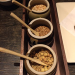 寧寧家 山形大野目店 - サラダトッピング ナッツ類