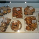 O-edo+ - いろんなパンも販売されてます。