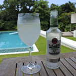 ユサンディ - アルコールやソフトドリンクが無料で飲み放題