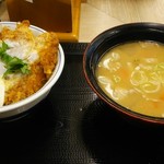 Katsuya - いつものカツ丼＋豚汁