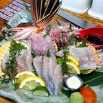 Super delicious fish that can only be eaten here! Red grouper sashimi, John dory sashimi, gurnard sashimi, flathead sashimi