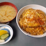 大久保だんご - カツ丼＋味噌汁