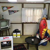 赤坂 四川飯店 - 卓袱台に宇宙人でシュールな「メトロン星人の部屋」('17/05/04)