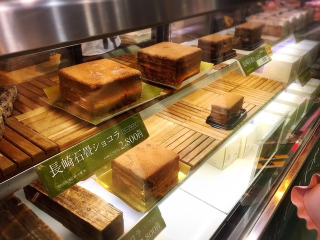 ネオクシッククローバー 長崎石畳チョコを 喰らう By フィンクス ネオクラシック クローバー 雲仙本店 Neo Classic Clover 吾妻 ケーキ 食べログ