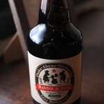 うさぎとぼく - ボキが注文したのは、
      うさぎとかえるオリジナルビール・ヴァイチェン。
      ラベルのデザインはもちろん、うさぼくさん。