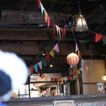 うさぎとぼく - 物語に出て来る気球を発見して大喜びのちびつぬ。
      
      ちびつぬ「うさぎさんとかえるさんが乗ってるのよ～」