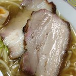 煮干鰮らーめん 圓 - 焼豚