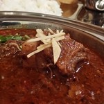 ビートイート - ツキノワグマとイノシシのニハリ