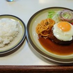 Resutoran Takayama - 特製ハンバーグステーキセットに卵をトッピング