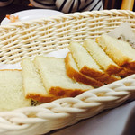 ダイニングキッチン チドリ - ▲自家製フォカッチャが美味しくて追加@500