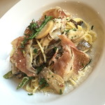 Tanterisa 笑多 - ランチＢコース（２，５００円）のパスタ『生ハム・キノコ・インゲンのペペロンチーノ』２０１６年１月 