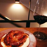 TABLE O TROIS - ミートバウムクーヘン￥1980 とグラスワイン(ハッピーアワーで￥300)