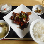 Koufukukyo - 黒酢豚定食　￥800-