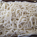 加賀屋 - 色白の蕎麦　コシあります