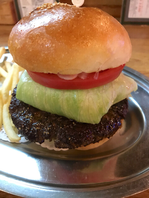 ハンバーガーは手で食べるべし By Dandy Takao ハニービー Honey Bee 汐入 ハンバーガー 食べログ