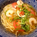 ベトナミーズ・シクロ 六本木 - 海老とトマトのフォー