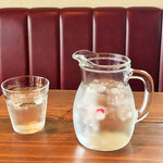 ドイツパンとワインの店 リープリング - お冷と氷中花