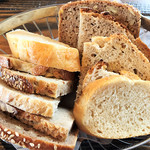ドイツパンとワインの店 リープリング - ドイツパンの盛り合わせ