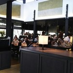 ベーカリー&レストラン沢村 - レストランエリア