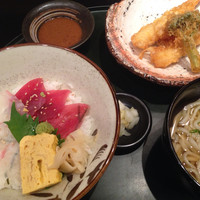逸品料理屋 流石 - 胡麻ダレ丼とおうどんのセット（980yen）