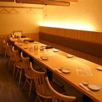 Uogashi Ryourizakoba - 個室でのご宴会にも対応。テーブルはレイアウトを変えられます。