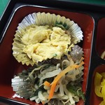 きらり大幸 - 煎り玉子、もやし・ほうれん草の和え物